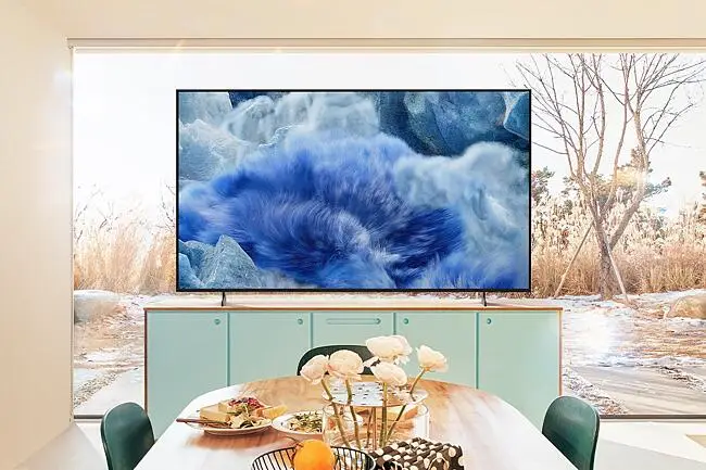 Телевизор Samsung QE43Q8FAAUXXH, QLED, 43 инча, 108 см, 3840x2160 UHD 4K, Smart TV, Tizen - Image 4