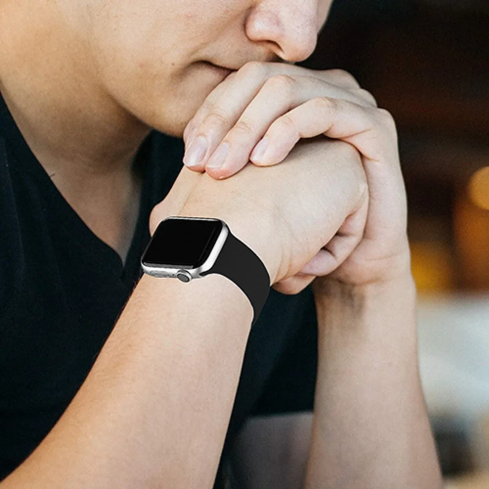 Силиконова каишка CASEY STUDIOS™ за Apple Watch Ultra 3/Ultra 2/Ultra/SE 3/SE 2/SE/11/10/9/8/7/6/5/4/3/2/1 - 42/44/45/46/49MM, регулируема, мека и приятна на допир, каишка за смарт часовник, резервна каишка за часовник, черна - iEM.BG 6