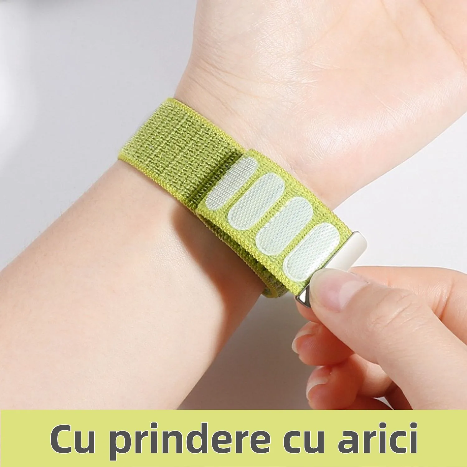 Каишка за часовник, съвместима с Huawei WATCH Fit 3 / Fit 4 / Fit 4 Pro, Изработена от еластичен найлон, Мека, Удобна, Дишаща, Със закопчаване с велкро, Нов модел 2026, Черна - iEM.BG 4